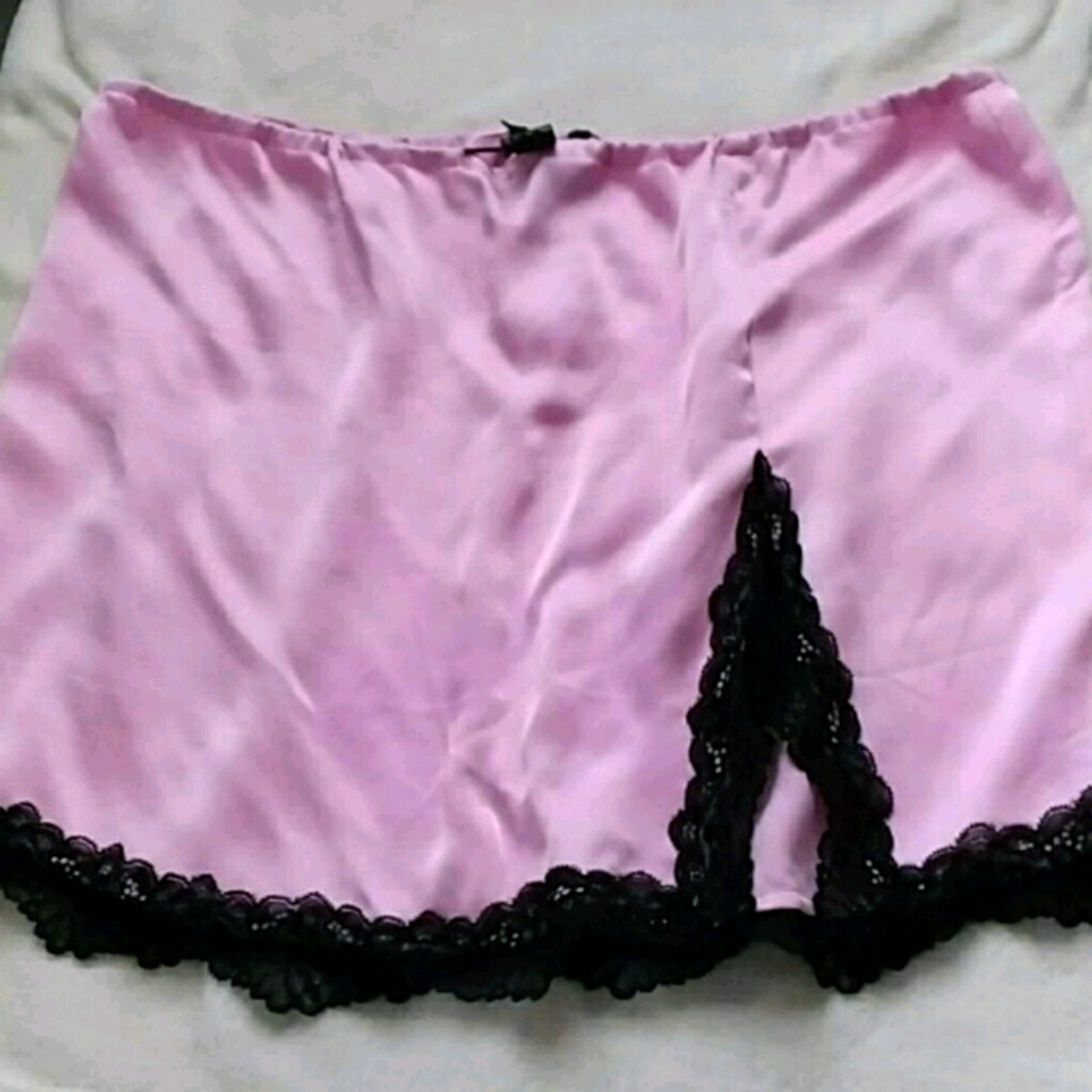Forever 21 mini slip skirt  medium